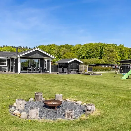 Nyaraló Susianna - 550m From The Sea By Interhome *